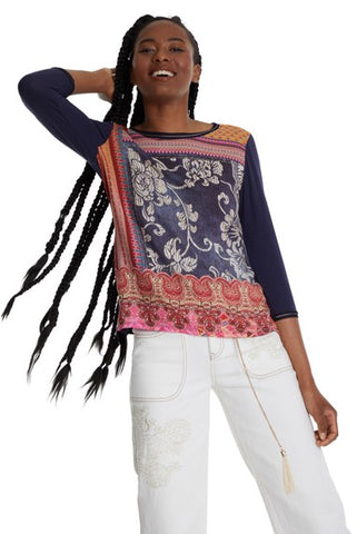 Ethnic blouse with friezes in patch