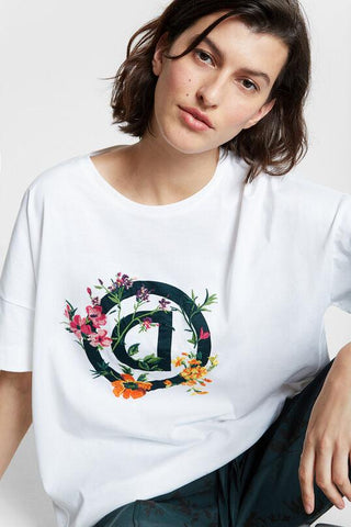 Organic reverse D floral T-shirt